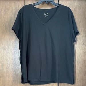 24/7 Maurice’s Black V-Neck T-Shirt. Nice and black! Plus 2x